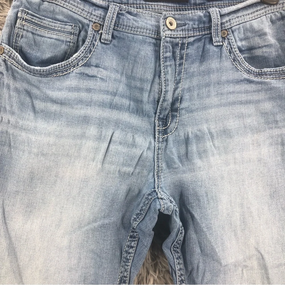 BKE Buckle Jeans Mens Size 34 Tyler Straight Blue Jeans Whiskered
